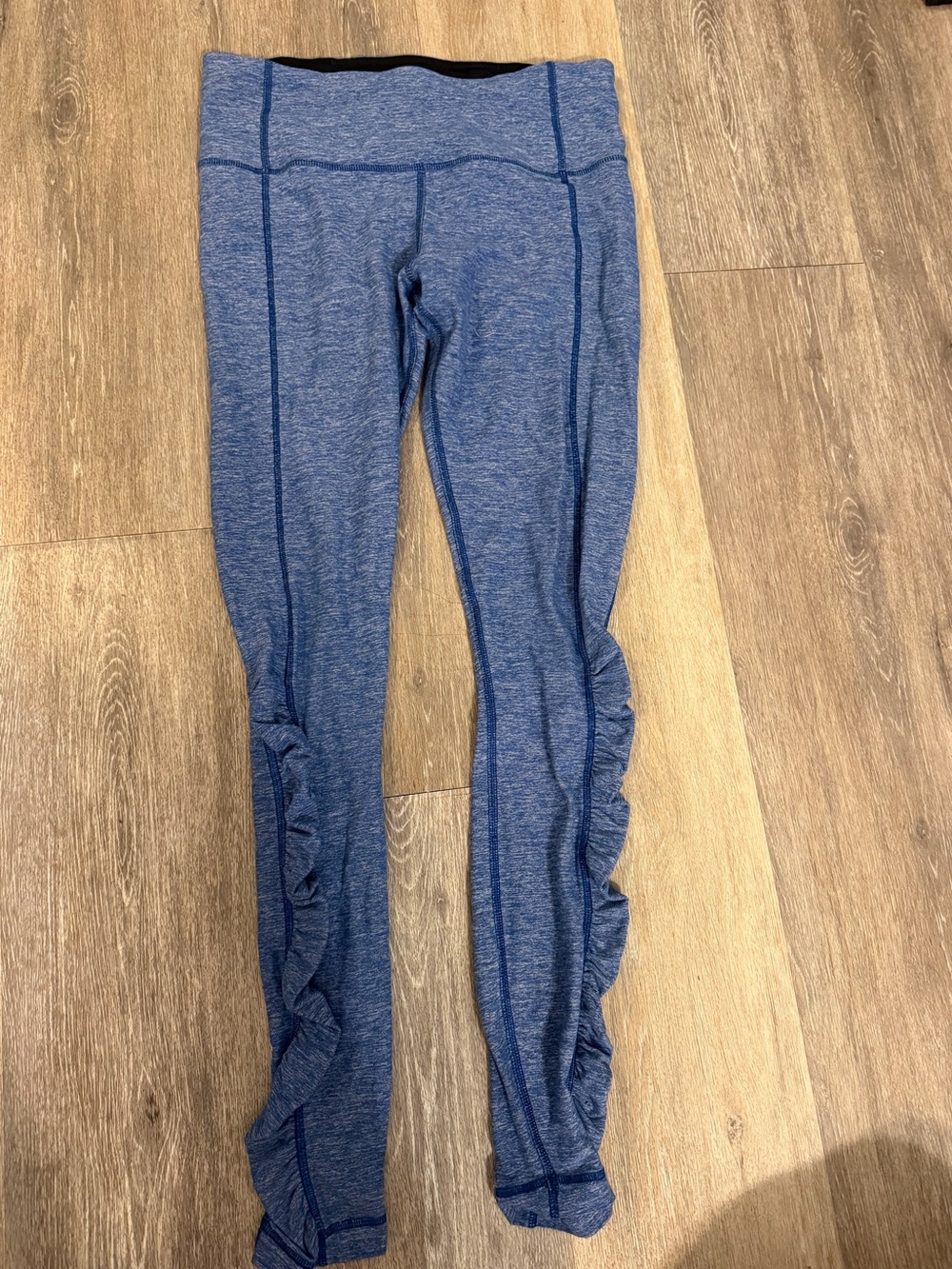 Lululemon Blue Ruffled Leggings scrunched 4 6 lulu lemon pants